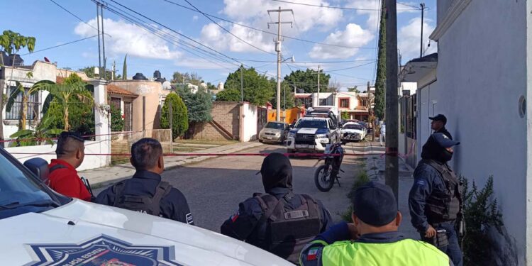 El linchado fue llevado a recibir atención médica, pero parámetros confirmaron su fallecimiento.