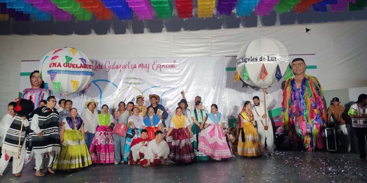 Fotos: cortesía // El lugar se llenó de emoción al ver a los niños con síndrome de Down compartir su amor por Oaxaca.