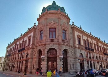 Foto: Lisbeth Mejía Reyes // El teatro Macedonio Alcalá tendrá un nuevo telón, el cual se develará este martes en una ceremonia.