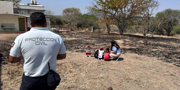 Emitieron recomendaciones para niñas y niños durante la temporada vacacional, buscando salvaguardar su seguridad en casa.