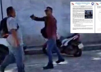 ¡Con pistola en mano! Irrumpe sujeto armado en secundaria de Huajuapan y amenaza a maestros y padres