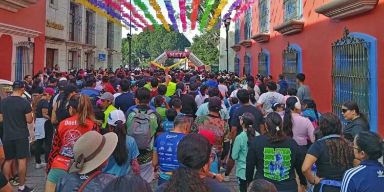 Fotos: Leobardo García Reyes // En total mil 500 personas, tomaron parte de las actividades de la Carrera de los Bichos.
