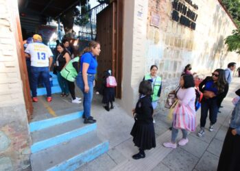 Inicia el ciclo escolar; 2 periodos de vacaciones y 7 puentes ¿cuándo son?