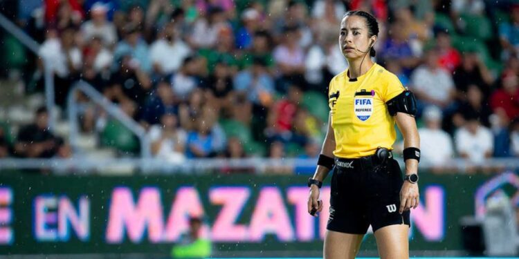 FIFA respalda a Katia Itzel García tras amenazas: “Sin árbitros no hay futbol”, dice Gianni Infantino