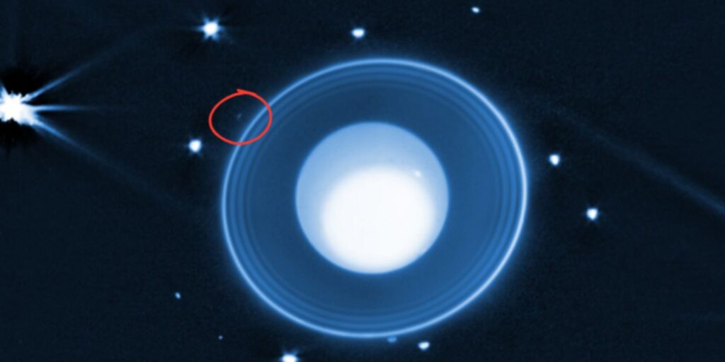 Telescopio James Webb encuentra una luna secreta de Urano - El ...
