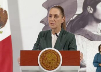 ¡Caen las remesas en 2025! Sheinbaum alerta por impacto de políticas migratorias de Trump