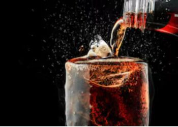 ¿Refrescos light o sin azúcar? Descubre por qué podrían ser peores para ti