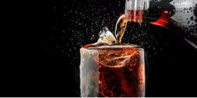 ¿Refrescos light o sin azúcar? Descubre por qué podrían ser peores para ti