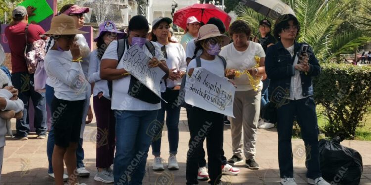Marchan por falta de medicamentos contra el cáncer; ¿cuál es el recorrido?