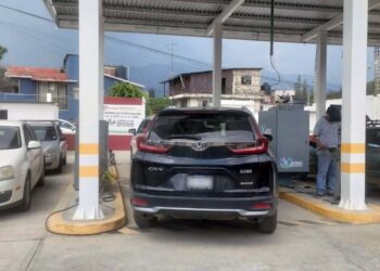 Lleva 5 horas de espera la verificación automotriz