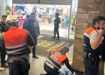 Pánico en Coyoacán, CdMx; cae elevador y lesiona a dos