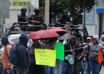 Marcha de pies cansados que incluye 2 horas de bloqueo