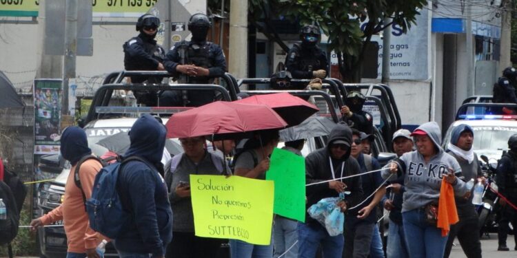 Marcha de pies cansados que incluye 2 horas de bloqueo