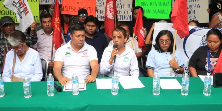 Foto: Adrián Gaytán // La huelga afectaría a más de 4 mil estudiantes de casi un centenar de telebachilleratos distribuidos en las diferentes regiones del Estado.