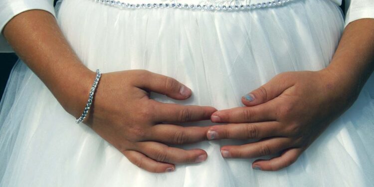 Foto: ilustrativa // El matrimonio o unión informal con menores de edad está prohibida por la ley mexicana y constituye una grave violación a sus derechos fundamentales.