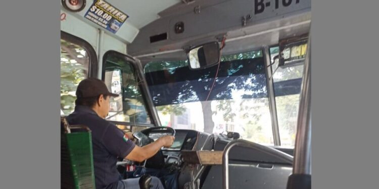 Llama Semovi a comparecer a cafre urbanero por tirar a un adulto mayor