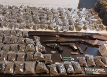 Cae hombre fuertemente armado con droga en San Agustín Chayuco