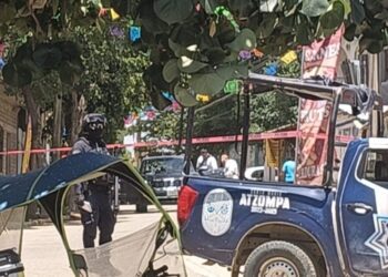 ¡Ejecutado en plena luz del día! Asesinan a balazos a conductor en Santa María Atzompa