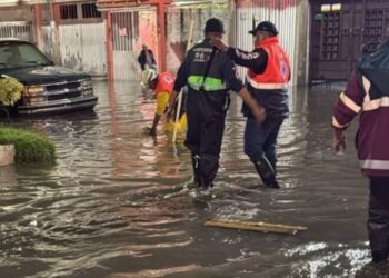 Lluvia histórica satura CDMX: 84.5 mm caen en menos de una hora y rebasan récord de 1952