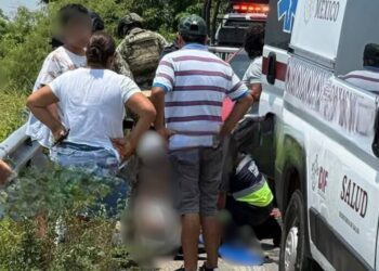 Muere joven tras accidente en curva peligrosa del puente Pimentel, en Tehuantepec