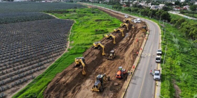 ¡Caos vial en puerta! Cerrarán calle Sabinos por obras hacia el aeropuerto en Santa Cruz Xoxocotlán
