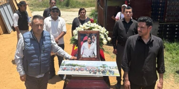 Entre homenajes y polémica, despiden a “Don Panchito”, líder de la 14 de Junio con historial criminal y político
