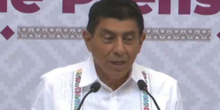 “Nunca más una calle con el nombre de un gobernador”: Jara promete reforma contra el culto al poder