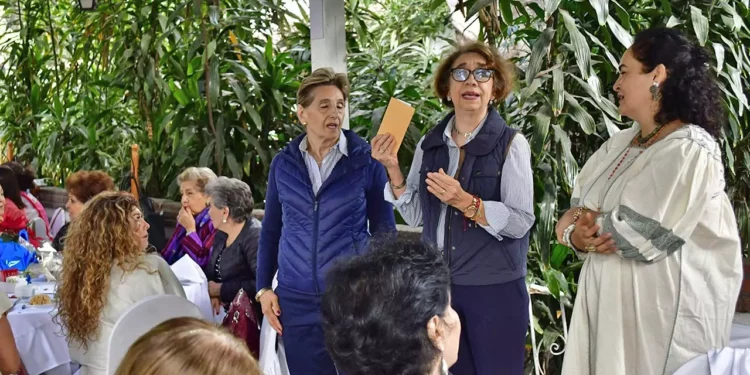 Año con años las integrantes VIFAC organizaron su desayuno para agradecer a todas las personas altruistas que las apoyaron durante todo el año.