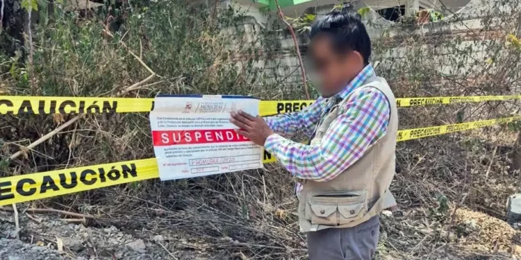 Autoridades municipales intensifican acciones para detectar y sancionar predios que generan focos de infección en Huajuapan.