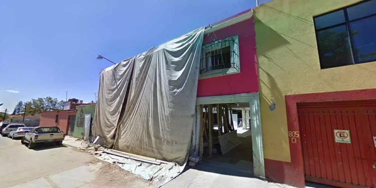 Foto: Google Maps // Así quedó el inmueble utilizado por una pastelería el Centro Histórico y en el Barrio de Jalatlaco tras una explosión ocurrida en junio de 2009.