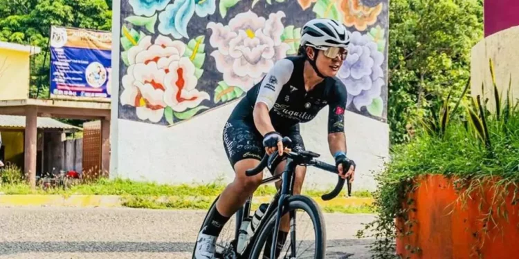 En la rama femenil, las integrantes del Juquilita Cycling se quedaron con la victoria.
