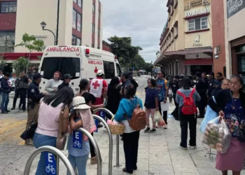 El incidente ha reencendido el debate sobre la regulación de las calendas y la pirotecnia en la capital oaxaqueña.