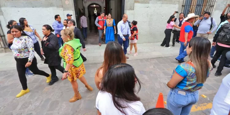Fotos: Adrián Gaytán // Por primera vez se llevó a cabo la prueba del Sistema de Alertamiento Masivo en la telefonía celular.