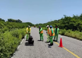 Acusan constructores extorsión en la SICT Oaxaca