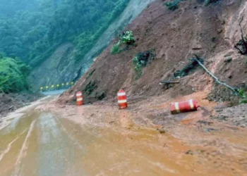 Foto: internet – ilustrativa // La CEPCyGR recomienda a las y los automovilistas circular con precaución en todas las carreteras estatales y federales.