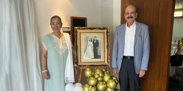 Fotos: Rubén Morales // Sol y Jorge festejó con alegría estos 50 años de unión en los que han consolidado una gran familia.