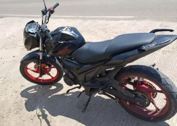 Recuperan motocicleta con reporte de robo.