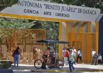 “La actual rectoría ha mantenido la gobernabilidad y sólo se han reportado dos incidentes desde que inició la renovación de directivos en las preparatorias y en las diferentes facultades”, destacó.