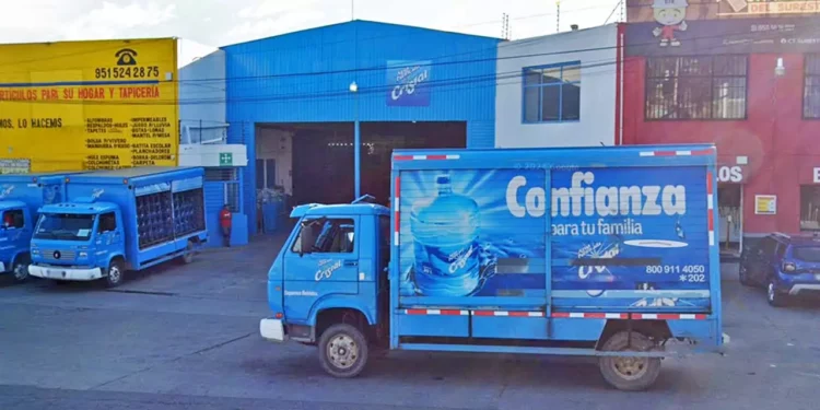 La empresa purificadora Cristal habría realizado la liquidación de sus trabajadores desde hace algunas semanas.