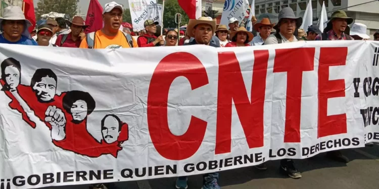 Foto: internet – ilustrativa // La secretaria general de la Sección 22, Yenni Araceli Pérez Martínez, indicó que la CNTE “saldrá de nueva cuenta a las calles, cuantas veces sea necesario para defender las conquistas laborales de los trabajadores”.