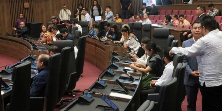 Foto: Adrián Gaytán // El Congreso del Estado presenta el primer dictamen con proyecto de decreto sobre la revocación de mandato.
