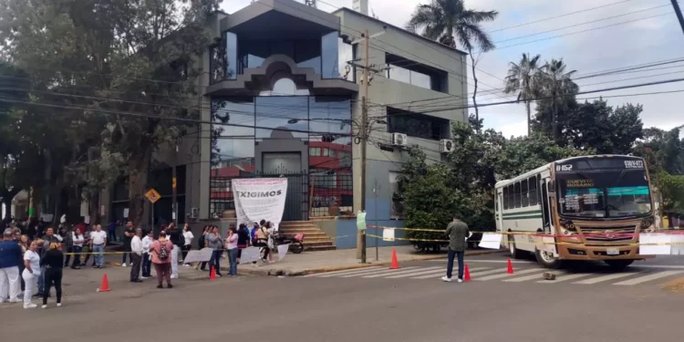 Foto: Jesús Santiago // En el lugar, impidieron la circulación de todo tipo de unidad de motor ante la presencia de elementos de vialidad.