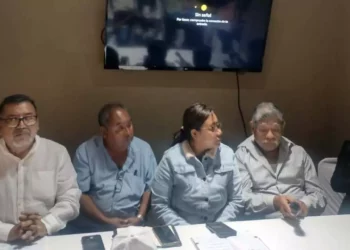 Integrantes de la Sociedad Agrícola de Santiago Chazumba denunciaron abusos, amenazas y despojo de tierras.