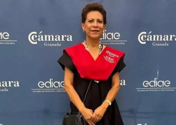 Foto: cortesía // La Dra. Ana Ma. Soledad Cruz, muy satisfecha por este nuevo logro.