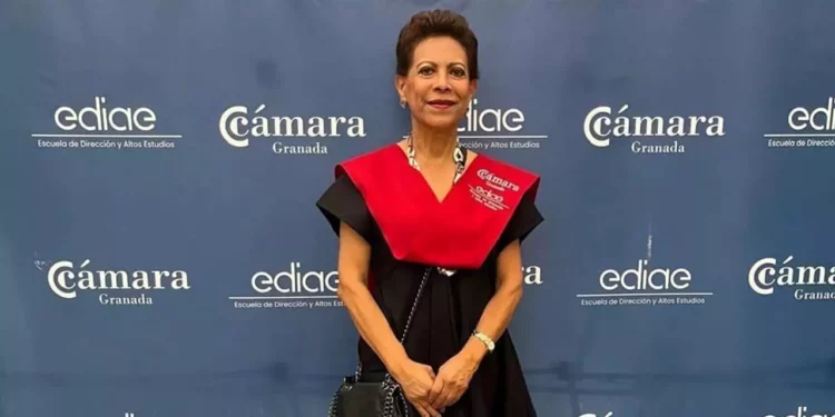 Foto: cortesía // La Dra. Ana Ma. Soledad Cruz, muy satisfecha por este nuevo logro.