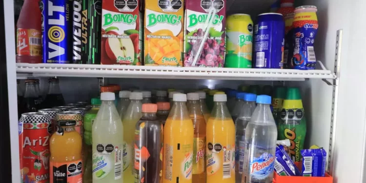 Foto: Adrián Gaytán // Recomiendan moderar el consumo de alimentos con alto contenido de azúcares, grasas saturadas, trans y sodio, así como refrescos.