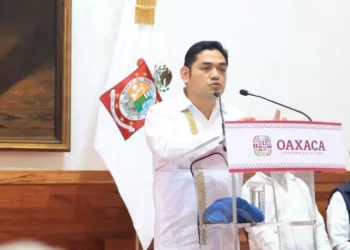 Omar Pérez Benítez, director general del Soapa, destacó la rehabilitación del drenaje sanitario y pluvial en la colonia Vicente Suárez.