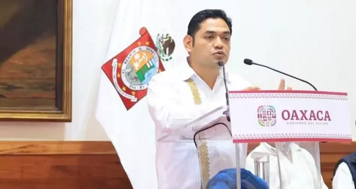 Omar Pérez Benítez, director general del Soapa, destacó la rehabilitación del drenaje sanitario y pluvial en la colonia Vicente Suárez.
