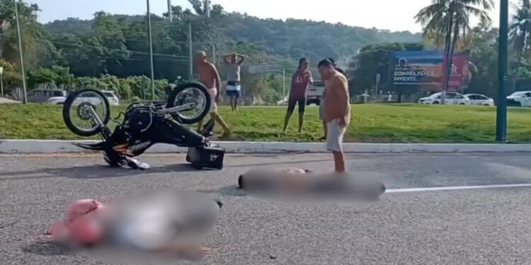 VIDEO Fatal accidente en Huatulco: mueren dos trabajadores hoteleros en trágico choque