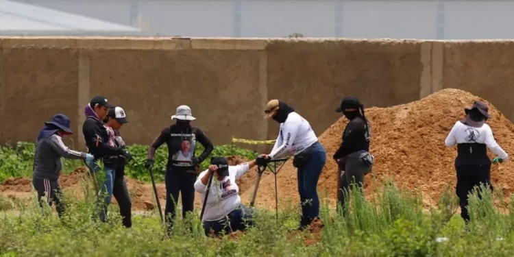 Fosa clandestina en Zapopan alcanza las 259 bolsas con restos humanos: colectivos denuncian abandono oficial
